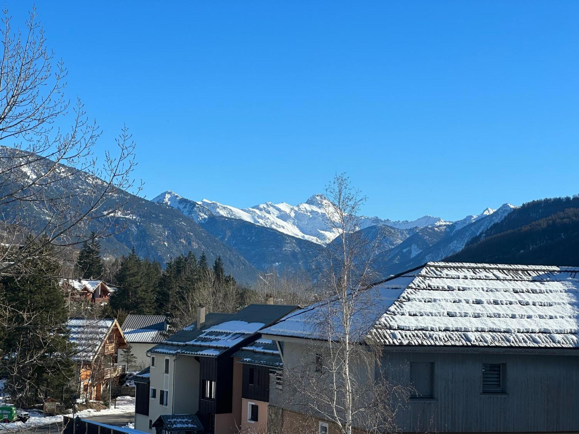 Snowood Serre Chevalier: Mountain Retreat for 5-7, Near Pontillas Lift La Salle-les-Alpes Exterior photo